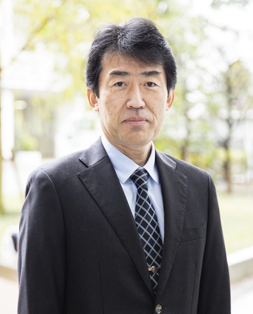 Dean of the Faculty of Business Administration Professor SUZUKI Nobuyuki 02