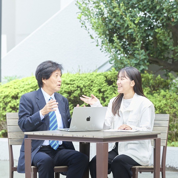 経営・髙石先生ゼミ_正方形