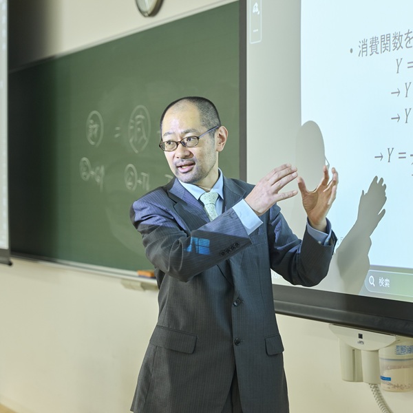 経済・小林先生_正方形
