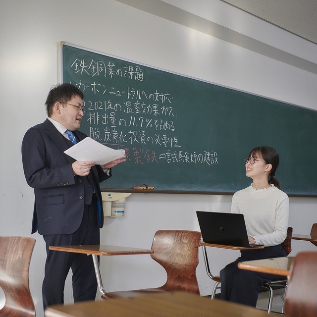 経済・神谷ゼミ_正方形