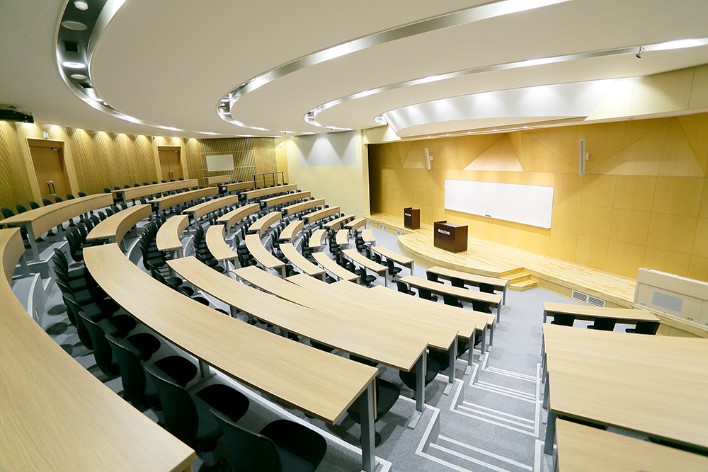 経済学部茨木秀行教授が日本経済論についての著書を出版しました