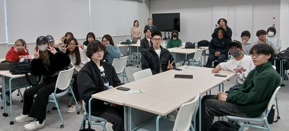 法学部3年次「専門演習Ⅰ」で図書館スタッフのガイダンス・レクチャー