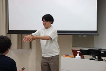 04中央ろう学校の生徒が訪問しました