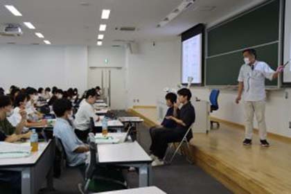 01中央ろう学校の生徒が訪問しました