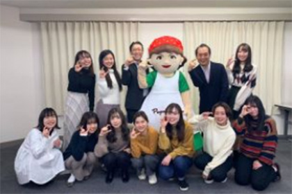 01ポポラマーマと学生共同企画のメニューが販売中です